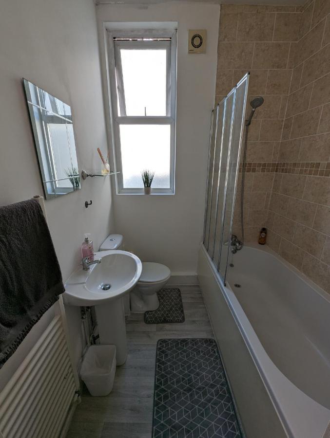 1 Bedroom Flat In Gravesend Bagian luar foto