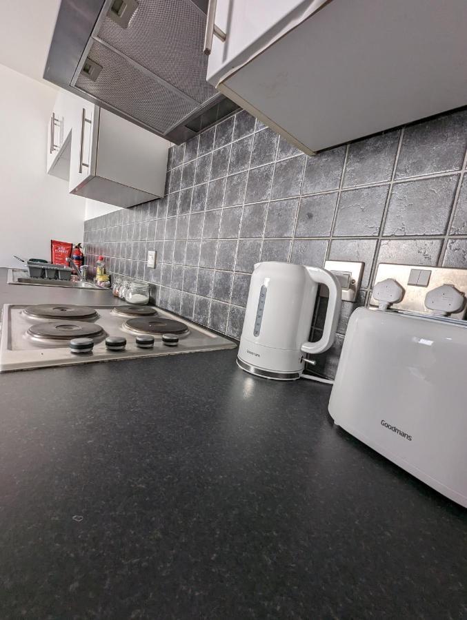 1 Bedroom Flat In Gravesend Bagian luar foto